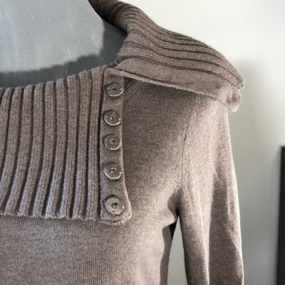 Chico’s Neutral Tan Sweater Cowl Neck size 0 - Picture 2 of 4